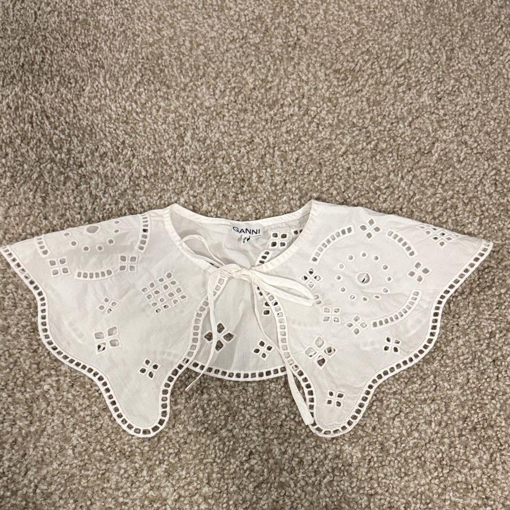 Ganni Delicate White Lace Collar